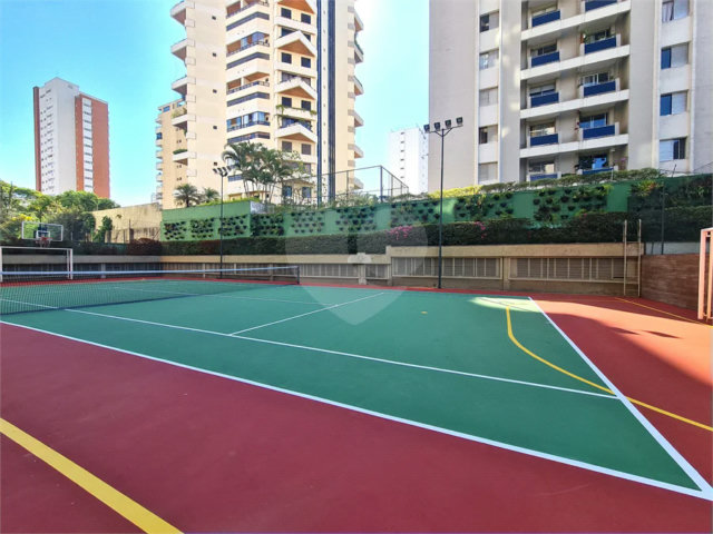 Apartamento à venda com 4 quartos, sendo 2 suítes,  em Campo Belo, São Paulo, SP