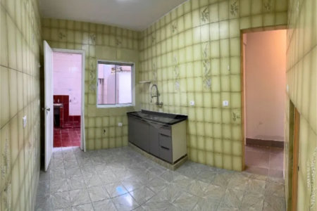 Excelente oportunidade para investidores: três casas locadas, renda mensal imediata e localização estratégica na Saúde!!