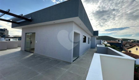 Cobertura à venda com 3 suítes em Ogiva, Cabo Frio, RJ