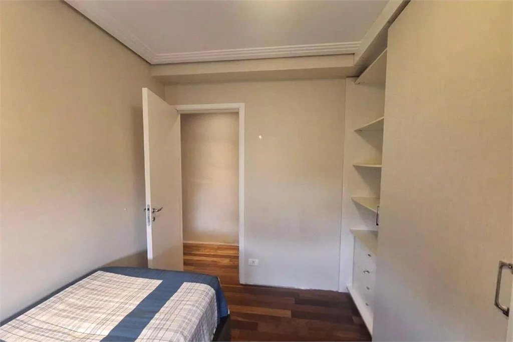 Apartamento à venda com 3 quartos, sendo 1 suíte, em Parque Reboucas, São Paulo, SP