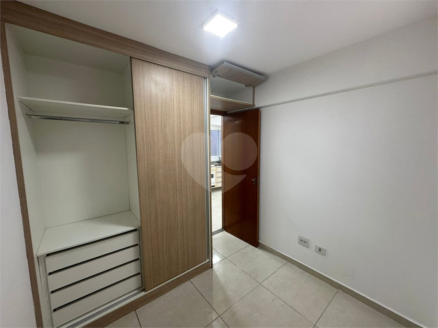 Apartamento 2 dormitórios c/ quintal privativo próximo ao futuro Metrô Anália Franco