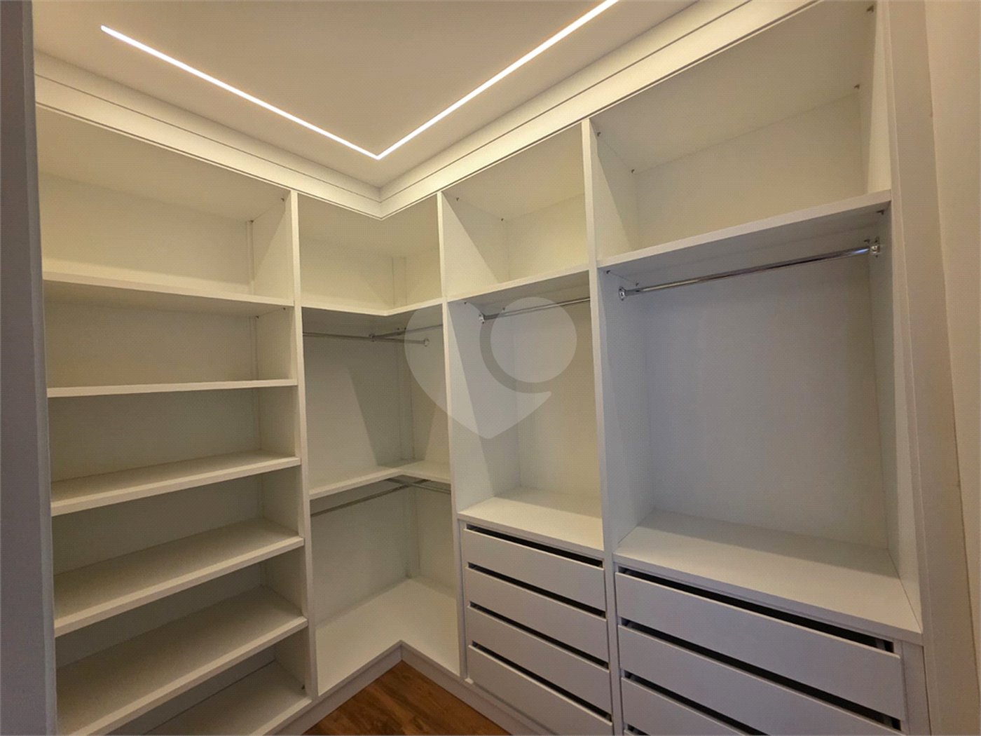 Casa Térrea 3 suítes e Closet no Residencial Villeneuve!