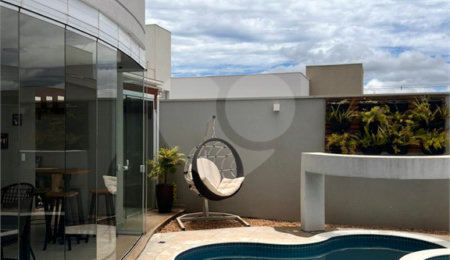 Casa à venda com 3 suítes no condomínio Damha III, São Carlos - SP