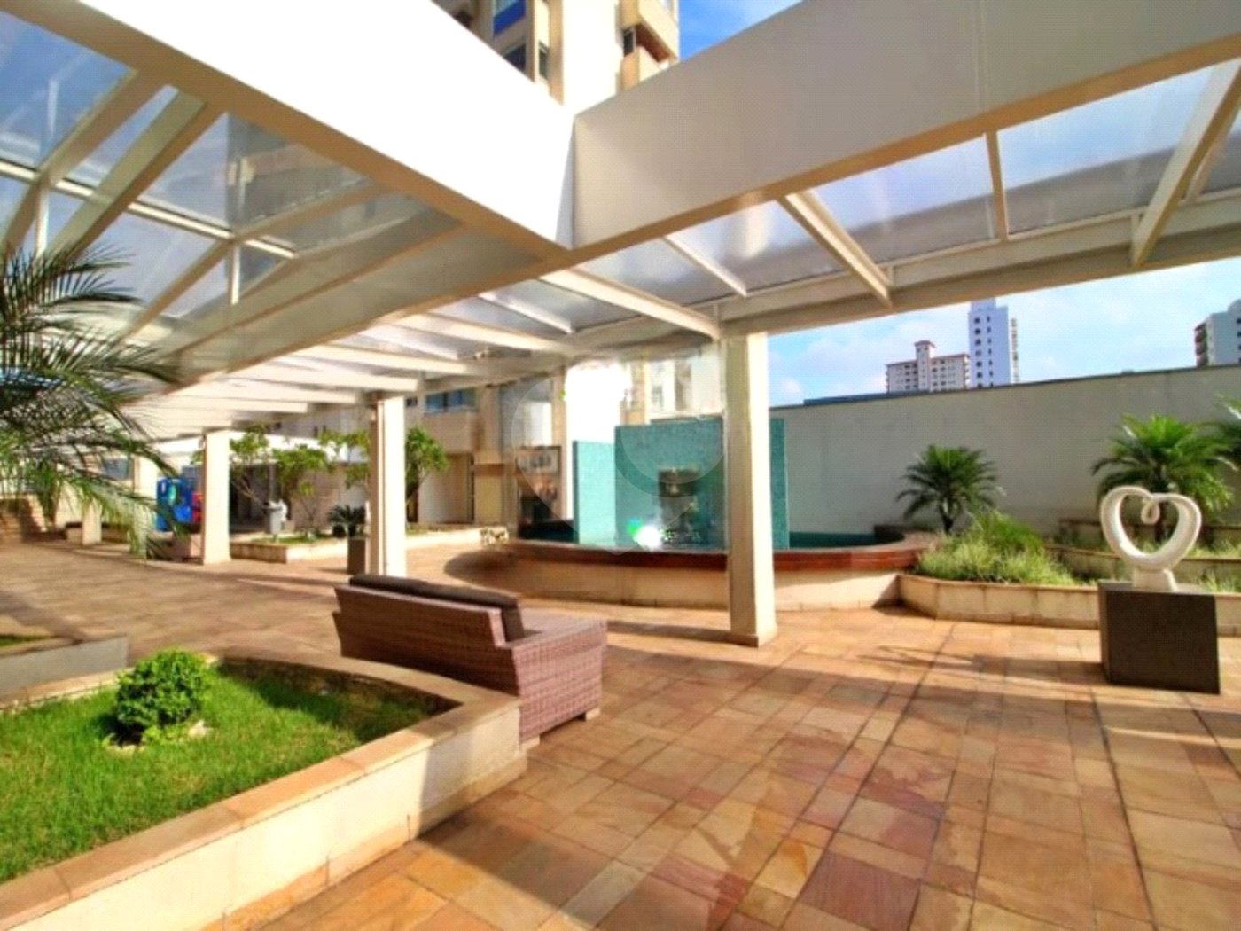 Apartamento á venda MOBILIADO com 128m², 3 suítes, 2 vagas, no centro de Santo André