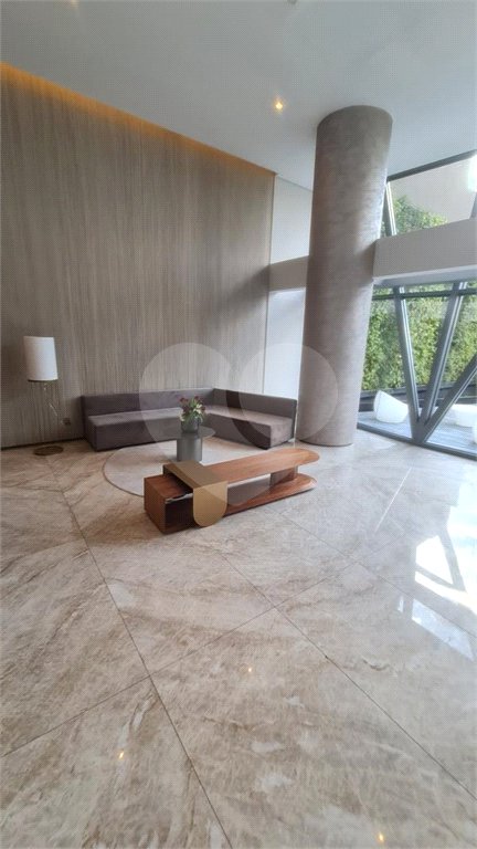 Apartamento com 2 dormitórios e uma suíte, mobilíado no Ibirapuera.