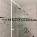 Este elegante apartamento em Higienópolis oferece 224m² de área muito bem distribuída, perfeito para quem valoriza conforto