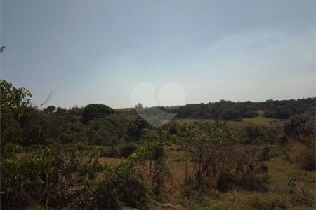 Excelente sítio de 27 alqueires, ótima localização em São Carlos.