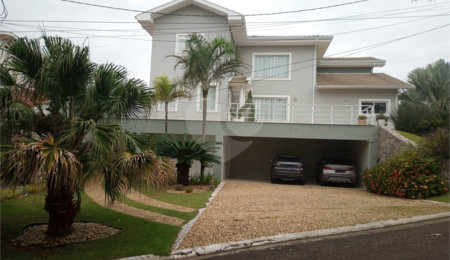 Casa à venda com 4 suítes no condomínio Villaggio Capriccio, Louveira - SP