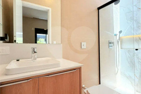 Casa térrea com 3 suítes no Condomínio Residencial Viena em Indaiatuba-SP - Acabamento de alto padrão - R$ 1.690.000,00 - AT 250 m² - AC 158 m² - 3 suítes,, sendo 1 suíte master com closet - Sala para dois ambientes (estar e jantar) - Cozinha planejada com ilha cooktop, forno elétrico e micro-ondas,