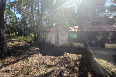 Terreno 200 m² com piscina e churrasqueira no Jardim Estância Brasil