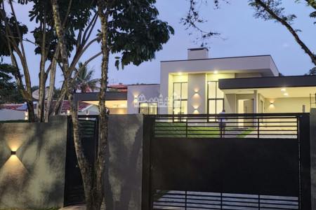Casa à venda com 3 suítes em Vila Dom Pedro, Atibaia, SP