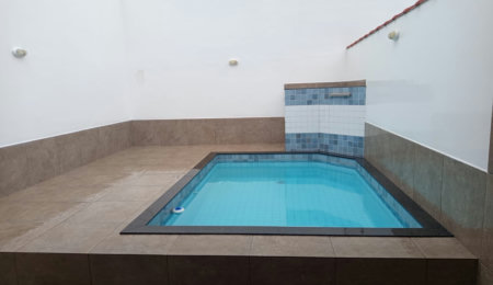 🌊✨ Oportunidade Única na Praia Grande – Casa Nova com Piscina a Apenas 390m do Mar! ✨🌊