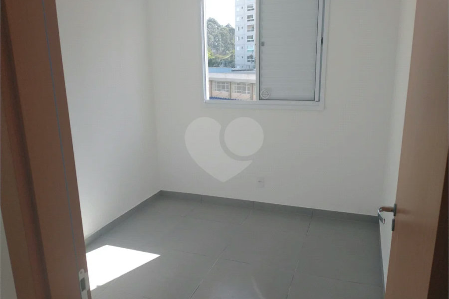 APARTAMENTO COM DOIS DORMITÓRIOS E UMA VAGA NA RAIMUNDO PEREIRA DE MAGALHÃES.