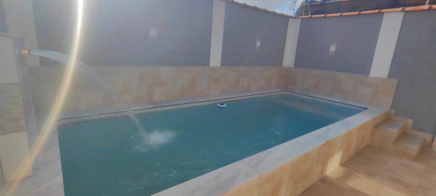 Casa à venda com 2 quartos, sendo 1 suíte, em Nova Itanhaém, Itanhaém - SP