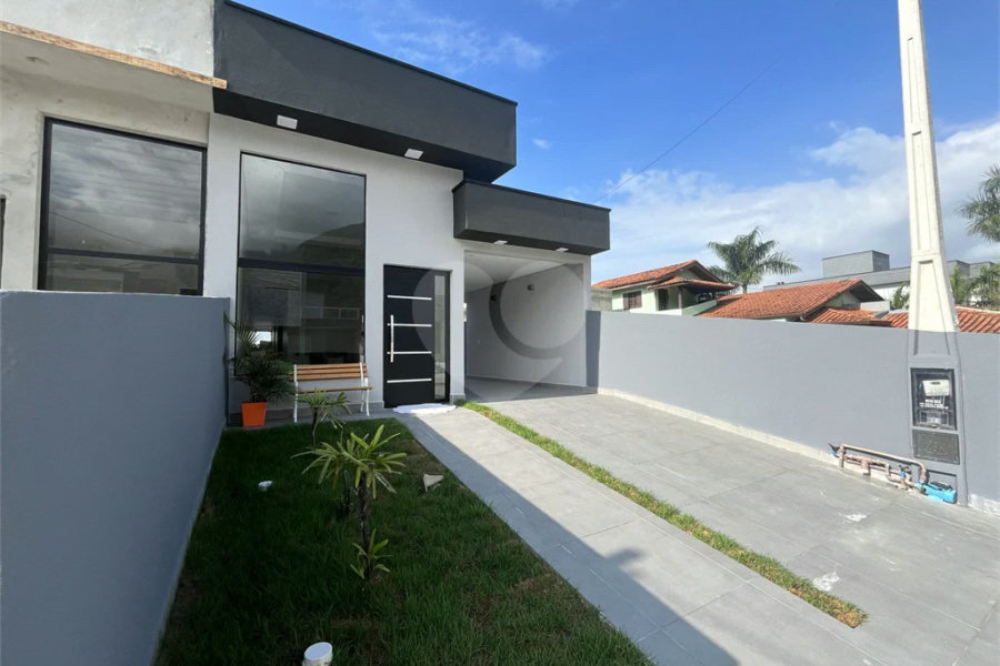 Casa à venda com 3 quartos, sendo 1 suíte,  em Morada da Praia, Bertioga, SP