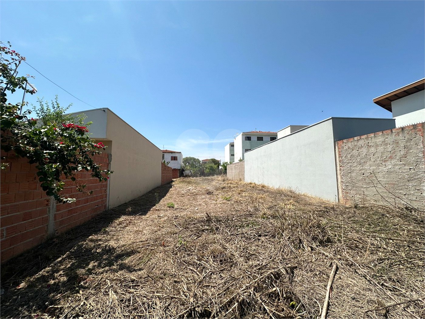 Terreno a venda na Vila Brasília