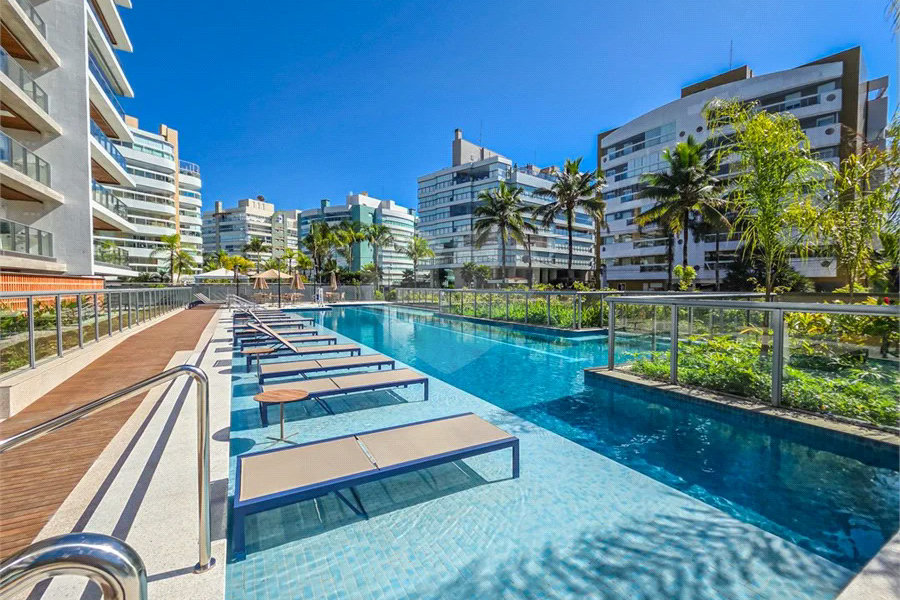 Apartamento à venda com 3 suítes em Riviera de São Lourenço, Bertioga, SP