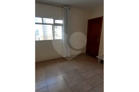 Apartamento - Bom Retiro - 3 dormitórios - 1 banheiro - 1 sala - 1 cozinha