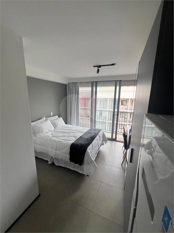 STUDIO 21,68M² TOTALMENE IMOBILIADO AO LADO DO SHOPPING IBIRAPUERA