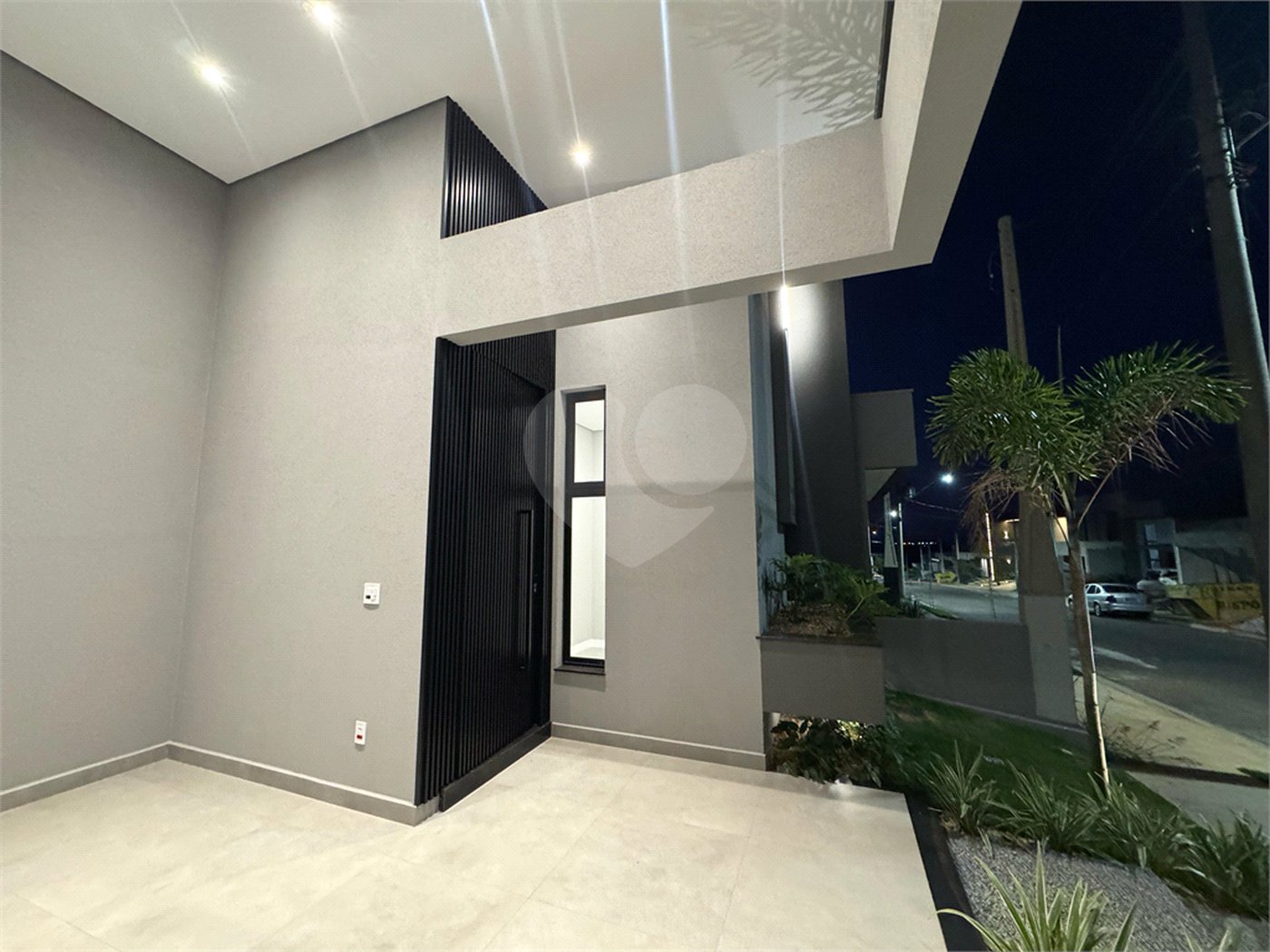 CASA A VENDA COM 3 DORMITÓRIOS, SENDO 1 SUITE NO SESIDENCIAL VILLENEUVE