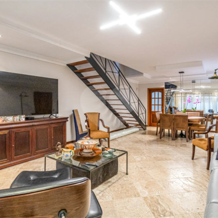 Sobrado Residencial à Venda – Vila Mariana – 274 m² de Área Útil