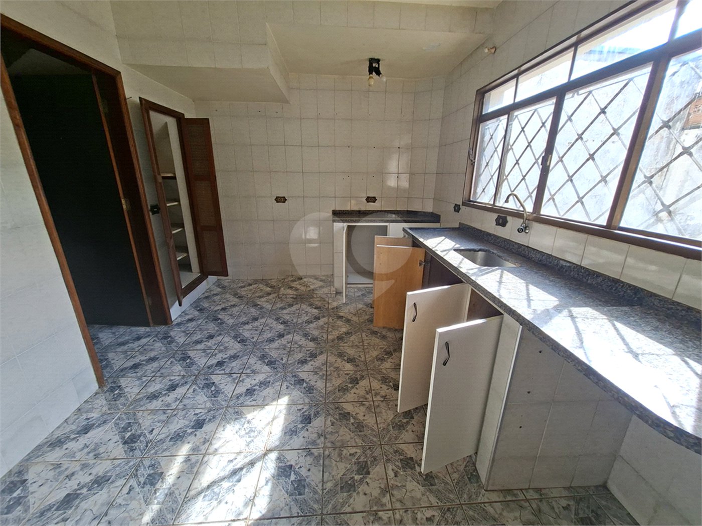 SOBRADO A VENDA NO CENTRO DE SÃO JOSÉ DOS CAMPOS