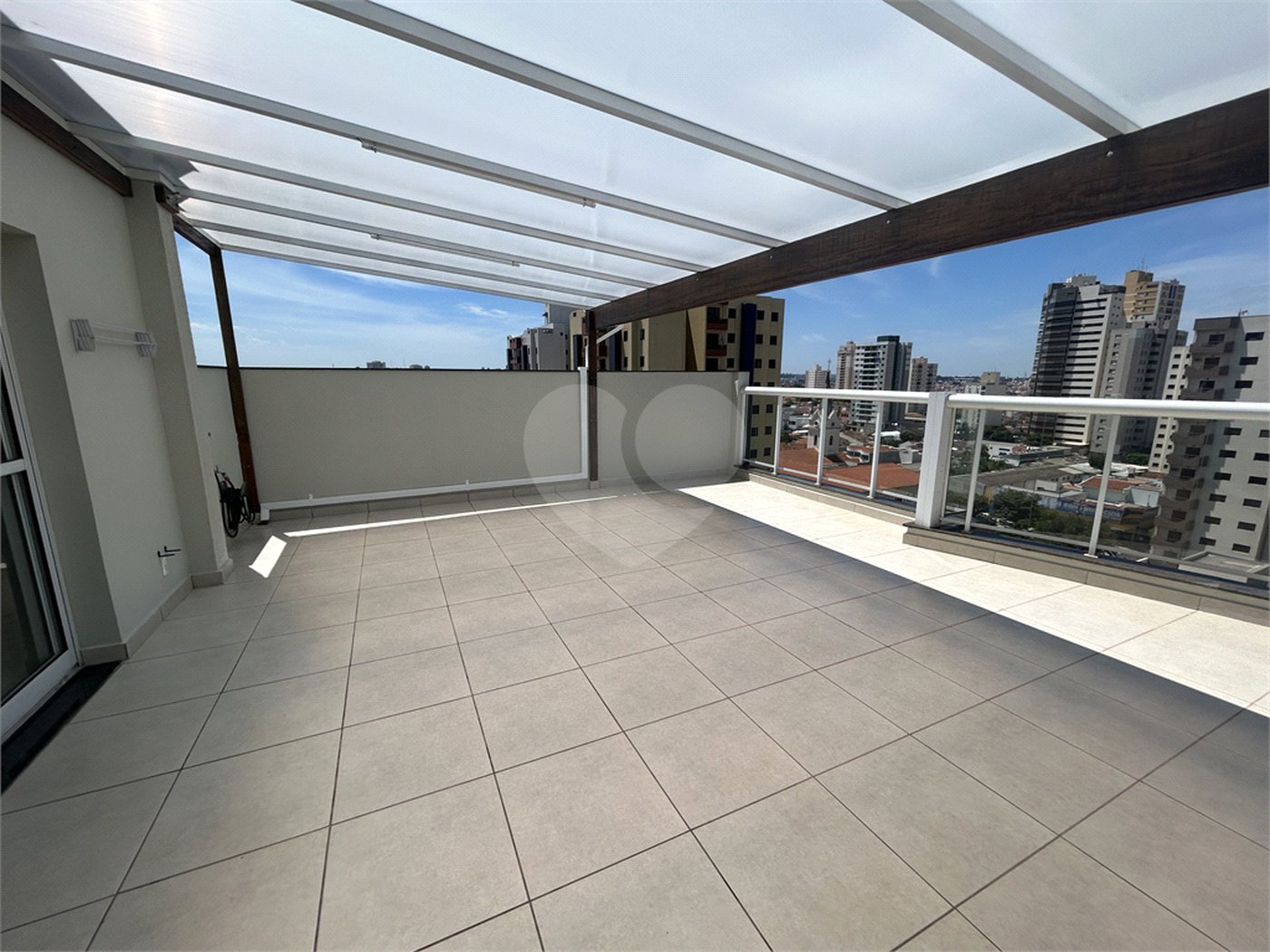 Cobertura de Alto Padrão no Centro de São Carlos – Sofisticação, Espaço e Conforto!