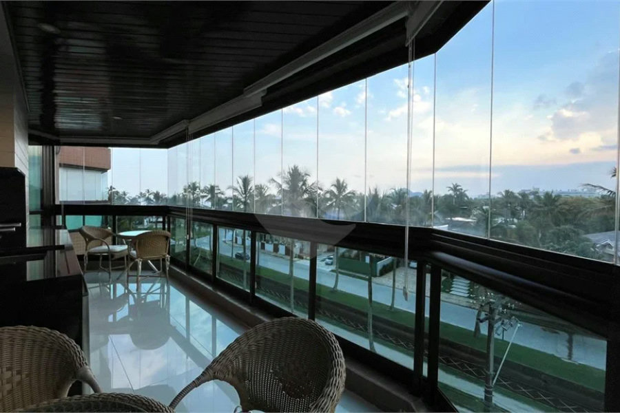 Apartamento à venda com 3 quartos, sendo 2 suítes,  em Riviera de São Lourenço, Bertioga, SP