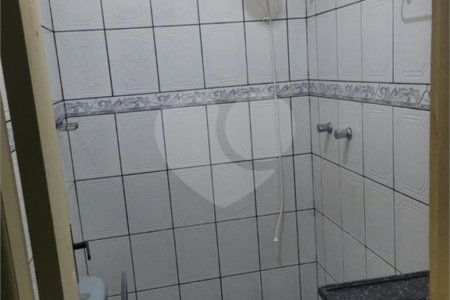 Sobrado para venda com 6 suítes.