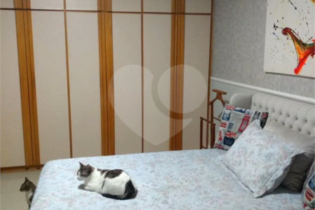 Linda Casa Sobrado a venda no Alto da Mooca com excelente acabamento, semi mobiliada com 2 suítes