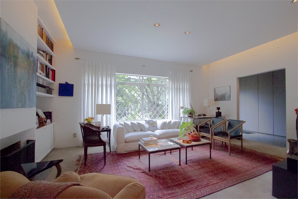 Casa à venda com 3 quartos, sendo 1 suíte,  em Campo Belo, São Paulo, SP