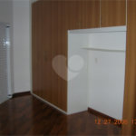 Casa no Condomínio Damha I