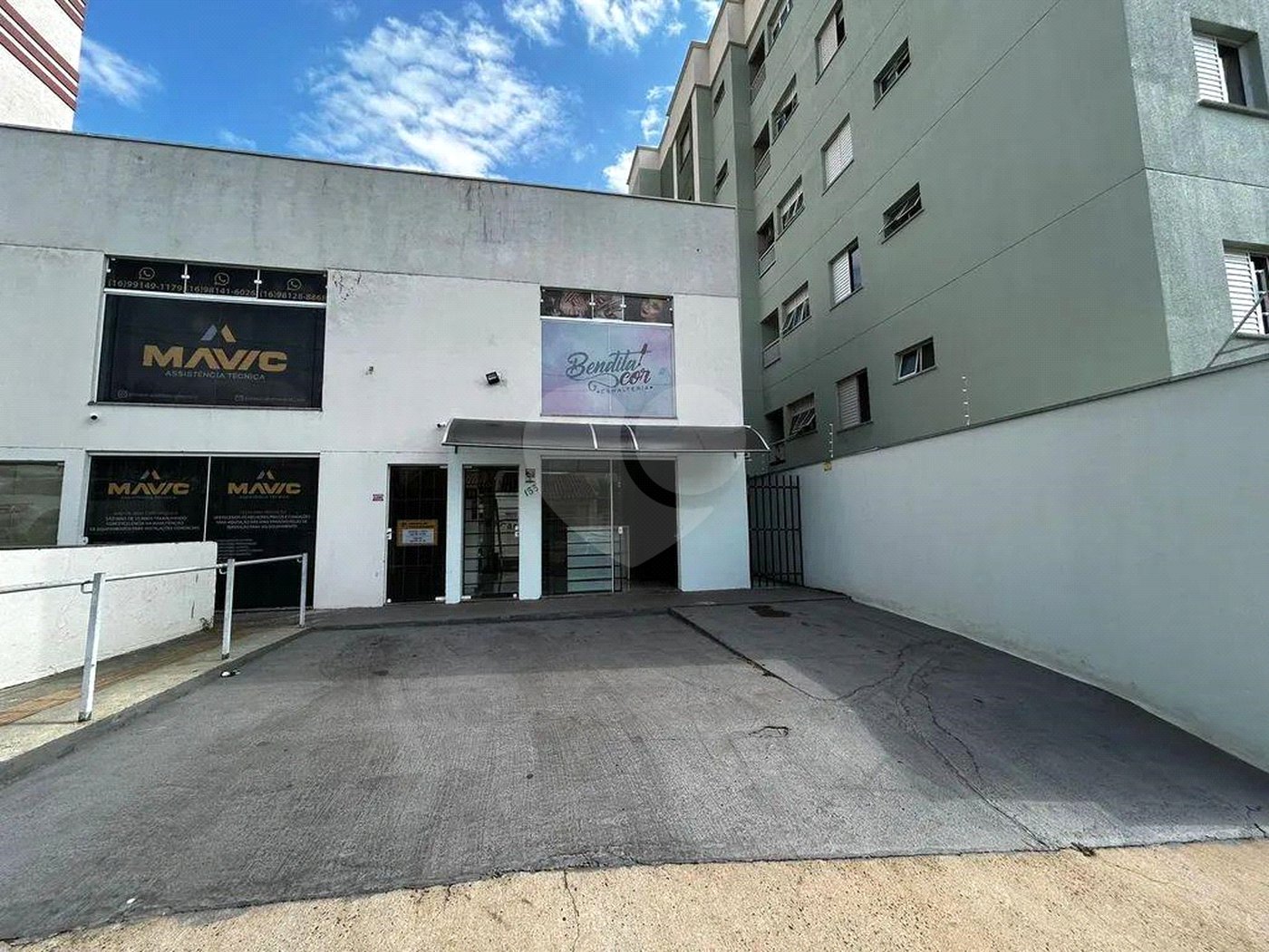 Prédio comercial á venda, com 88m2, em São Carlos-SP.