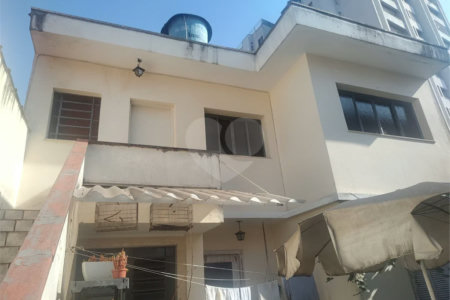 Sobrado à venda na Mooca – 3 dormitórios sendo 1 suíte e 4 vagas de garagem Próximo ao Metrô Bresser Mooca