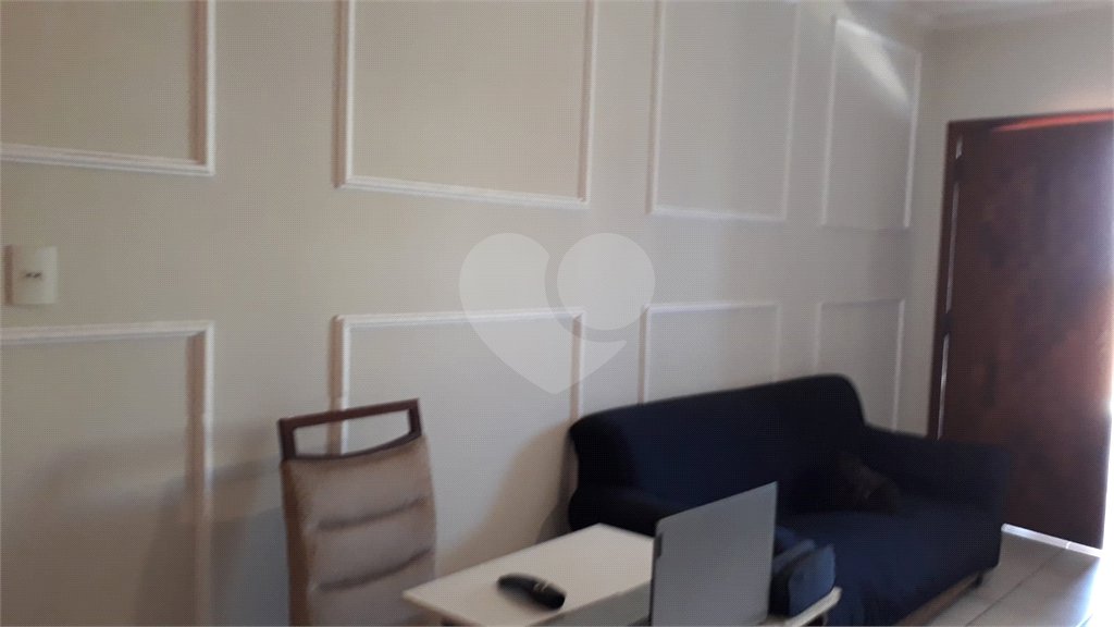 BELA CASA 274 M² C/ 3 QUARTOS 1 SALA 1 COZINHA 3 BANHEIROS 2 VAGAS Para Estacionamento coberta P/ VENDA NA V N Cachoeirinha