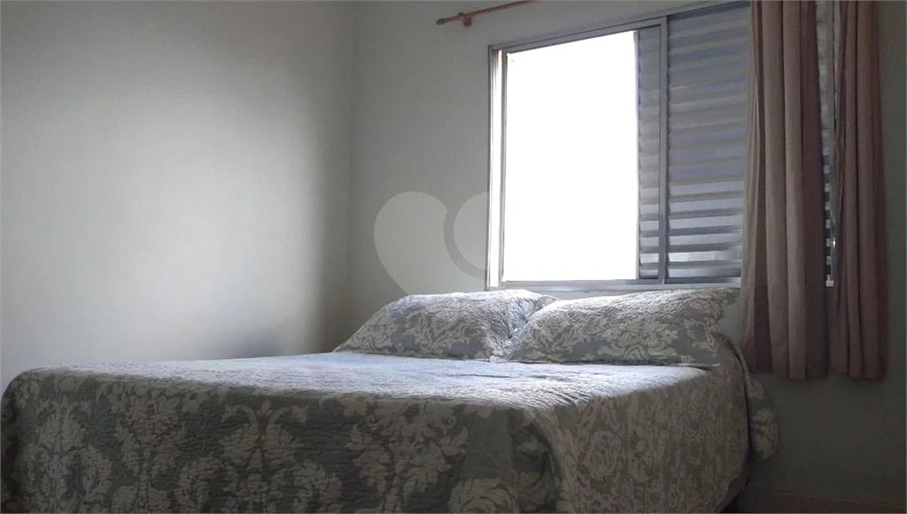 Apartamento com três dormitórios no Bom Retiro.