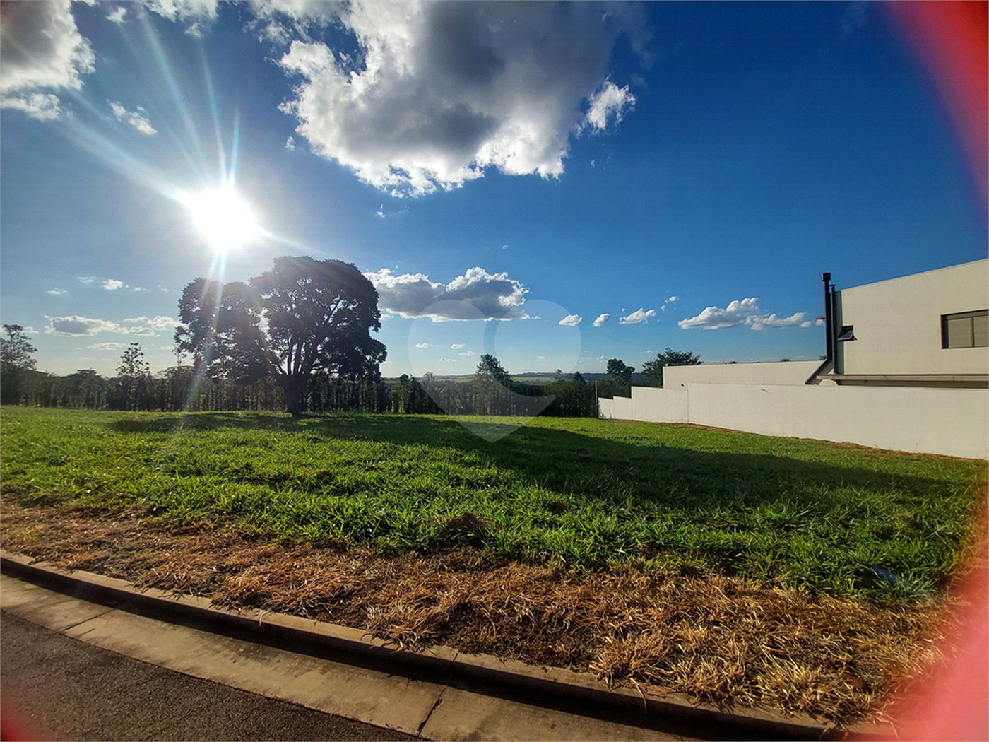 Terreno de 1.400m² no Damha Golf