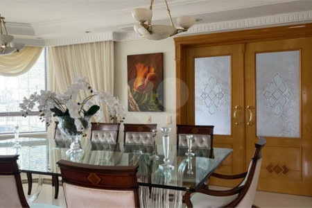 Apartamento com terraço 385m² 03 dormitórios sendo 2 suítes 5 vagas..Estuda Permuta.