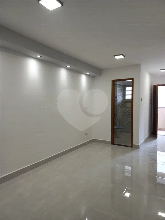 Excelente apartamento à venda, 2 quartos, ao lado do metrô Guilhermina-Esperança