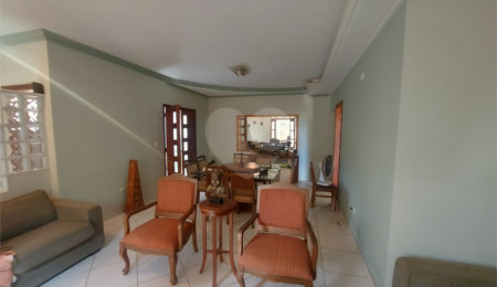 Casa Térrea à venda com 5 quartos, sendo 4 suítes,  em Residencial Samambaia, São Carlos, SP
