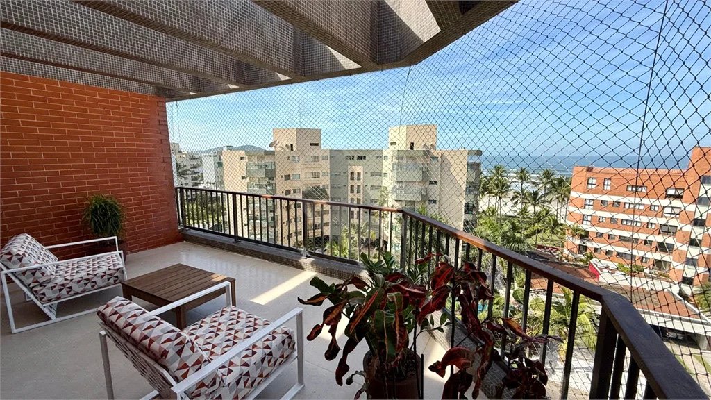 Apartamento à venda com 3 quartos, sendo 2 suítes, em Riviera de São Lourenço, Bertioga, SP