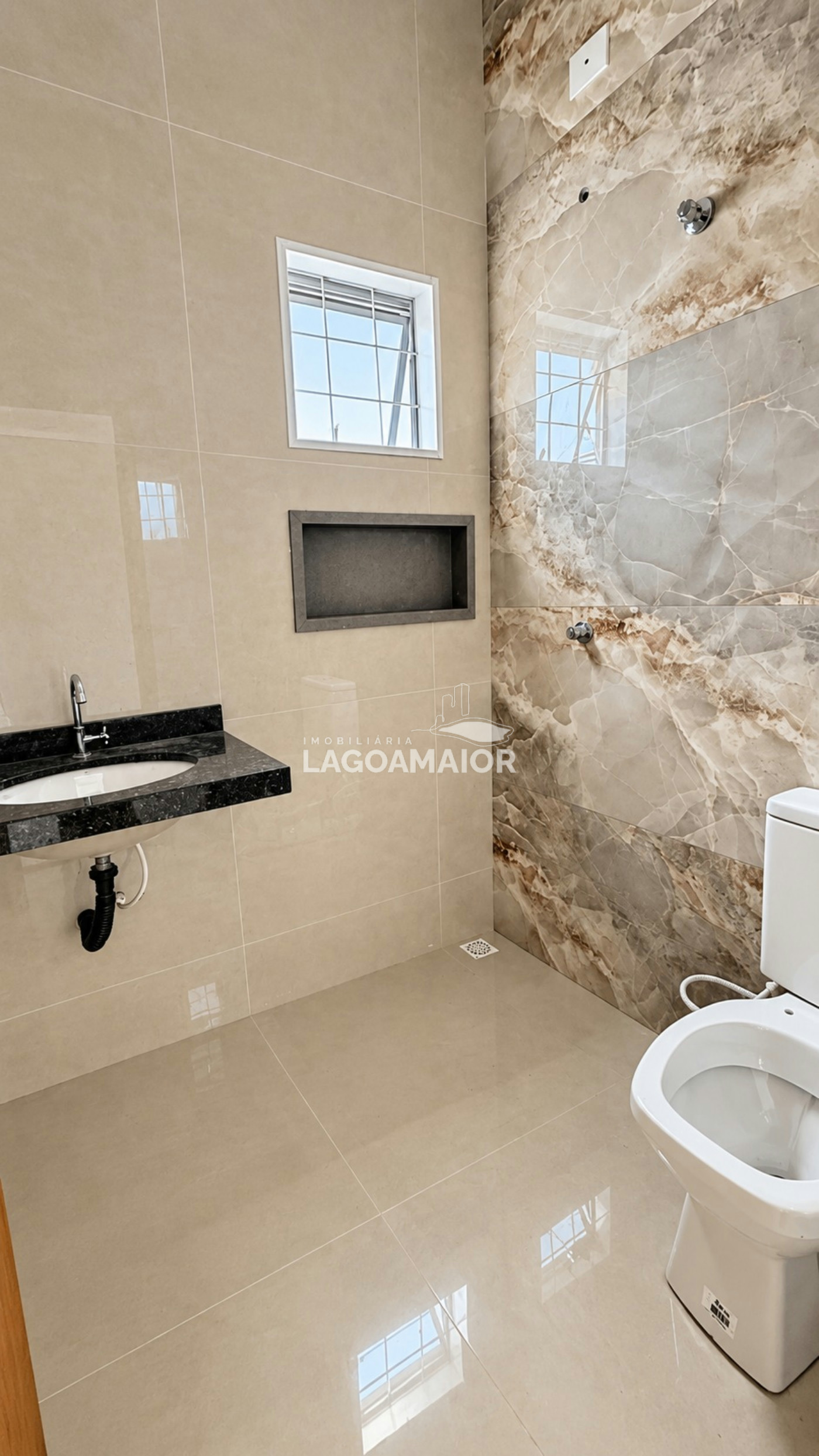 Casa à venda com 2 quartos, sendo 1 suíte, em Bela Vista da Lagoa, Três Lagoas - MS