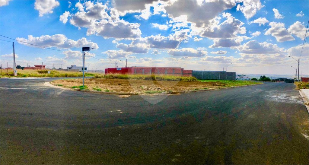 Terreno para venda no Residencial Arcoville.