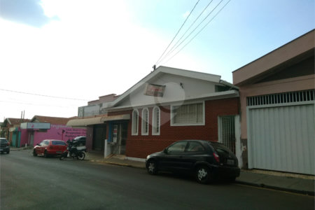 Casa térrea para venda.