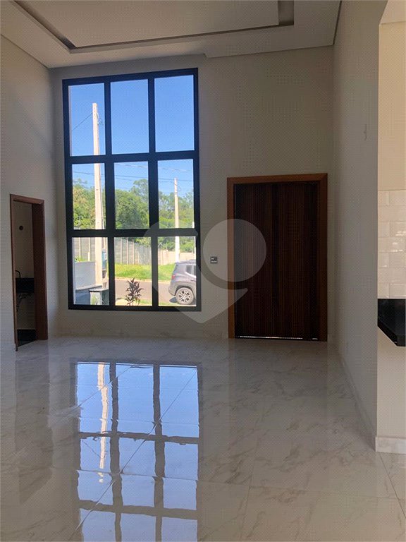 Indaiatuba - Condominio Jardins di Roma - Venda -Locação 0 R$ 10.000,00 mais encargos - condominio - R$ 650,00 - IPTU - R$ 230,00 - Terreno 300ms - construido 170 metros quadrados - Terrea - 3 quartos, uma suíte e uma demi suite , 4 banheiros , piscina - Preparado para água quente até a piscina!!