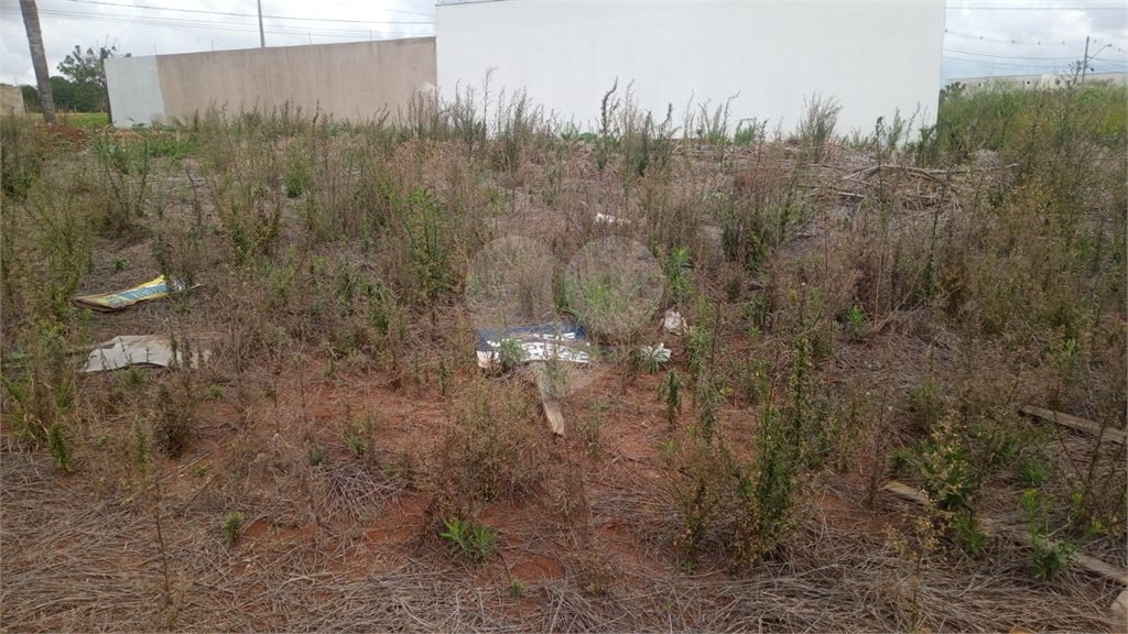 Lote no Jardim do Bosque, aceita financiamento ou aquisição de terreno e construção .