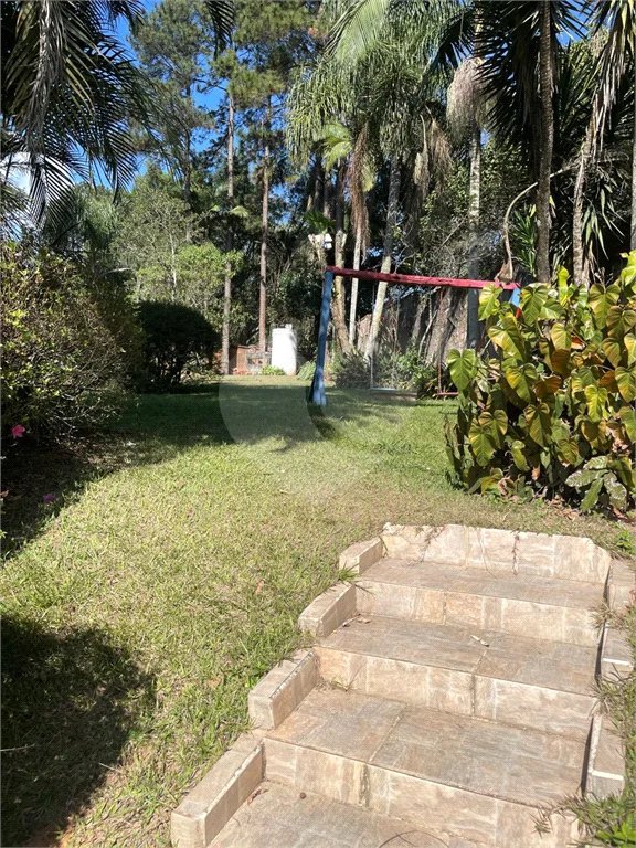 Casa à venda, 742 m², com piscina, 5 suítes, em Embu das Artes
