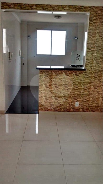 Apartamento no Condomínio Mont Royal.
