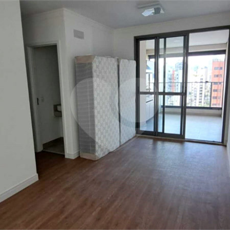Apartamento á venda em Moema 75m² 2 Suítes 2 Vagas