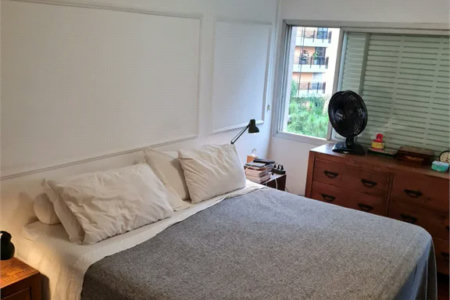 Apartamento na Vila Andrade rodeado de linda vista verde